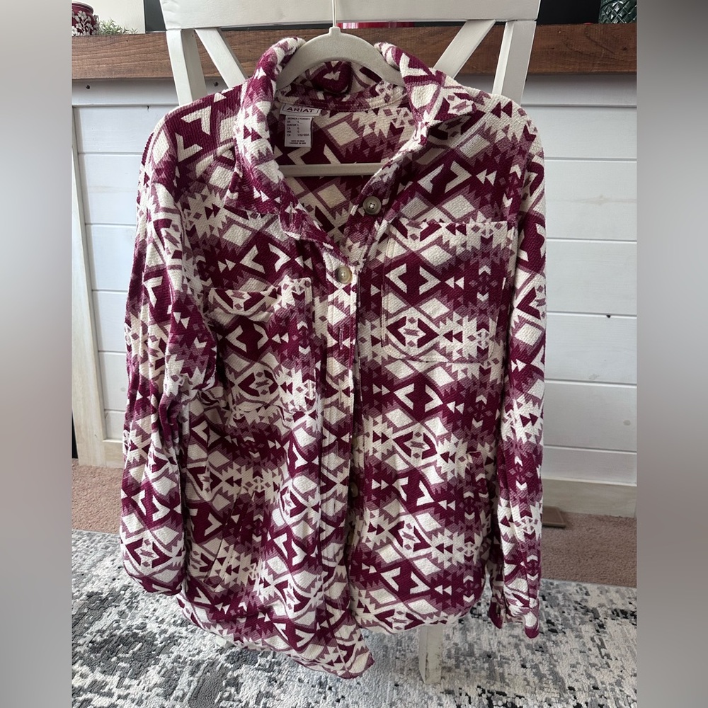 NWOT Ariat button up Aztec